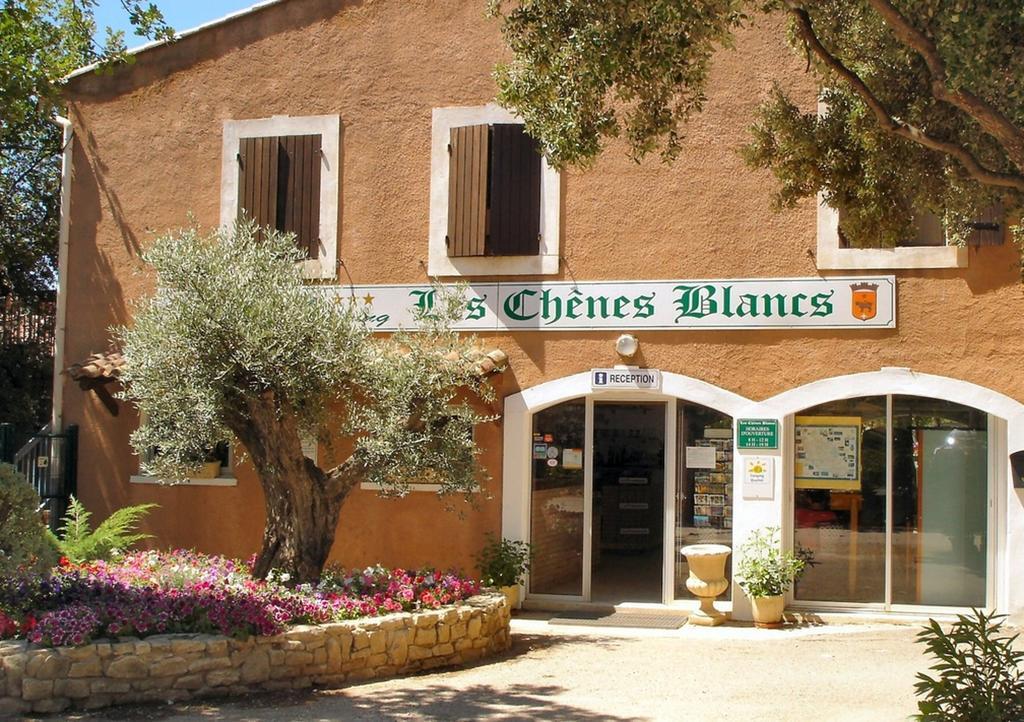 Hotel Domaine Les Chenes Blancs Saint-Saturnin-d'Apt Exteriér fotografie